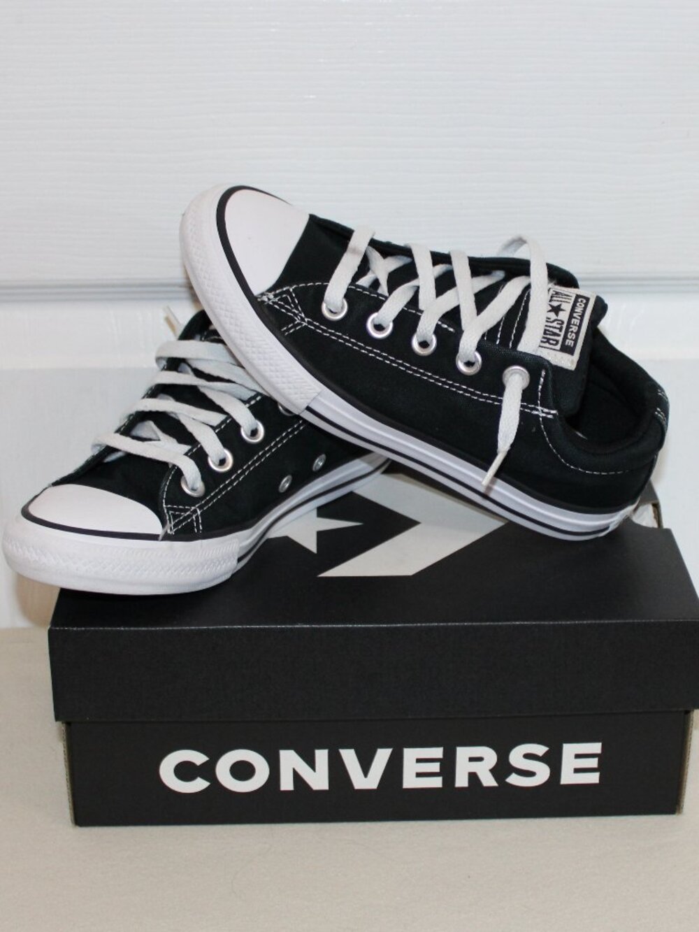 Converse Chuck Taylor All Star - Size 2